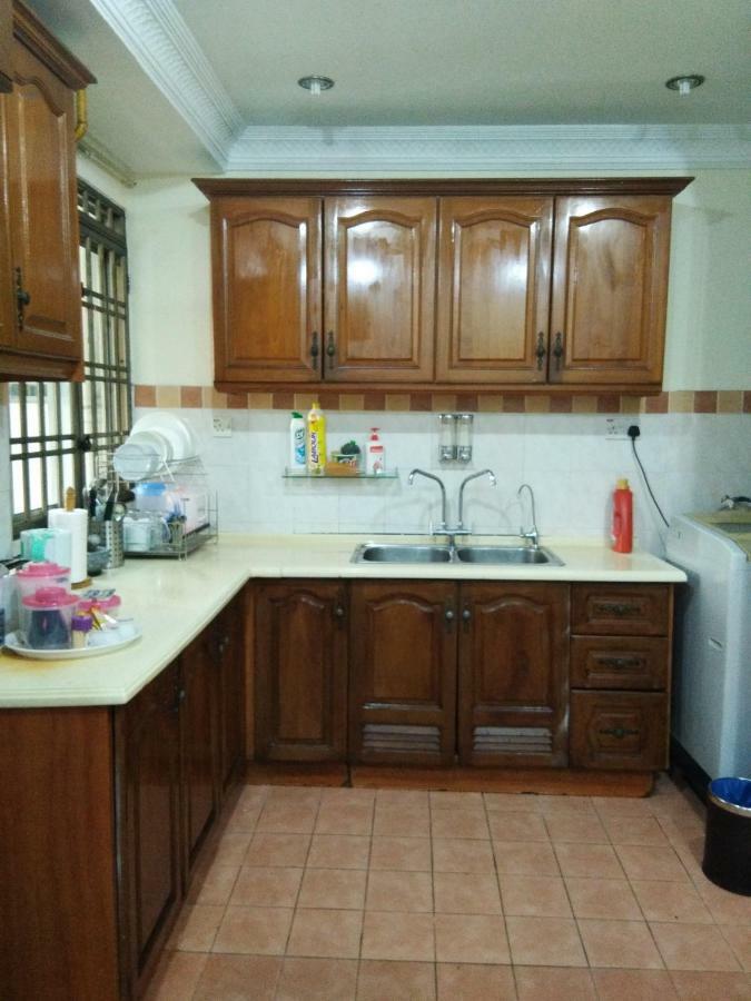 Ainis Guest House In Vista Amani Condominium Куала-Лумпур Экстерьер фото
