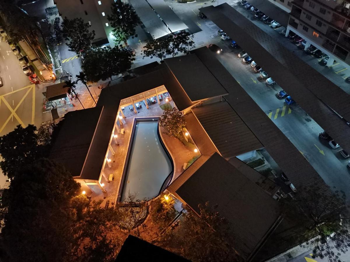 Ainis Guest House In Vista Amani Condominium Куала-Лумпур Экстерьер фото