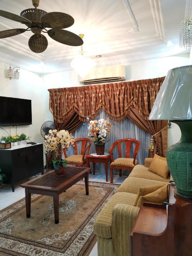 Ainis Guest House In Vista Amani Condominium Куала-Лумпур Экстерьер фото